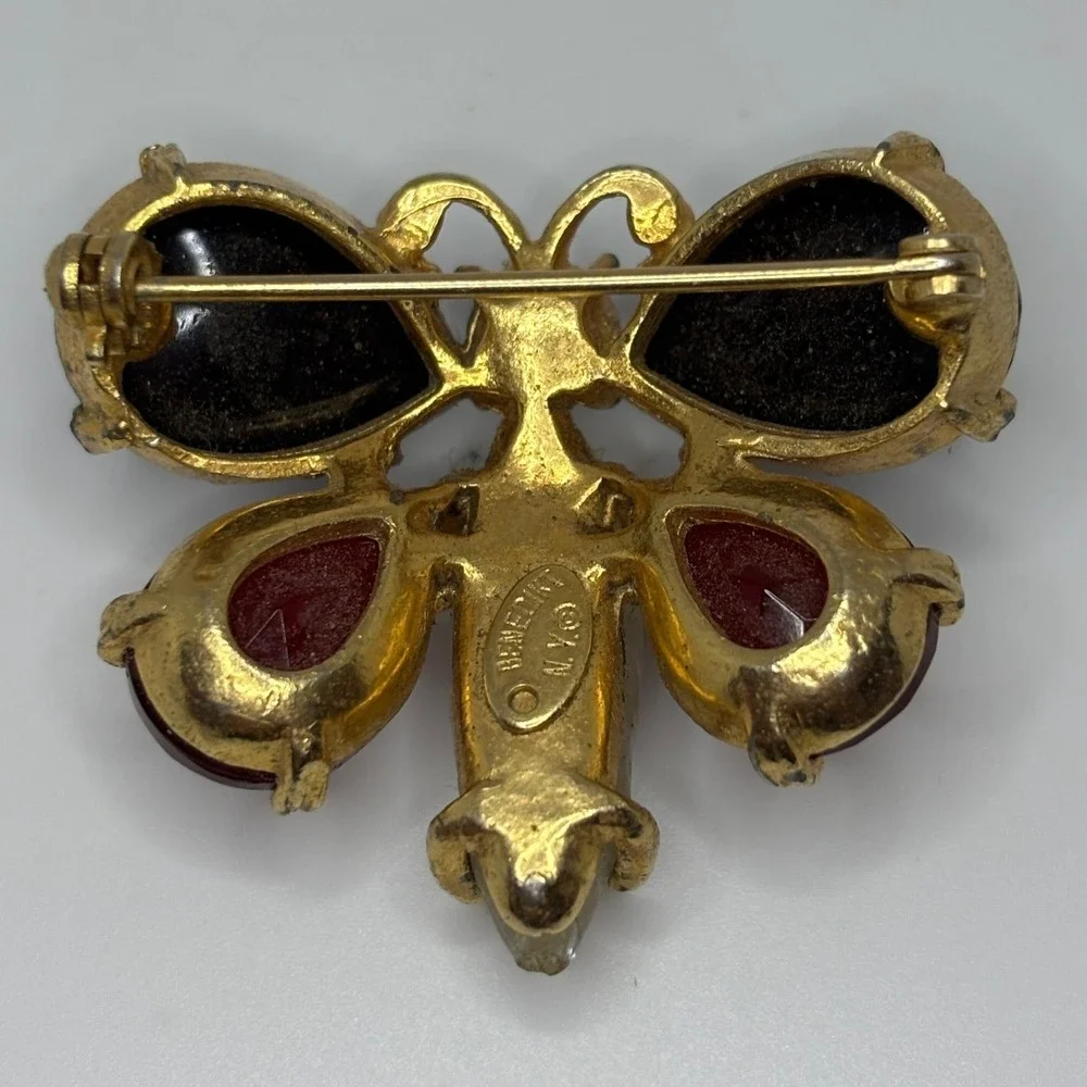 Vintage Benedikt NY Butterfly Brooch Red Black Gold Tone Glass Cabochon‎ Pin